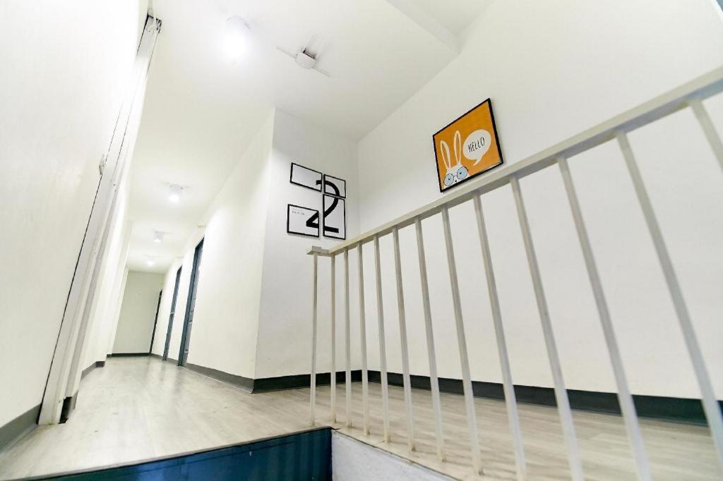 The Rabbit'S Hole Hostel 曼谷 外观 照片