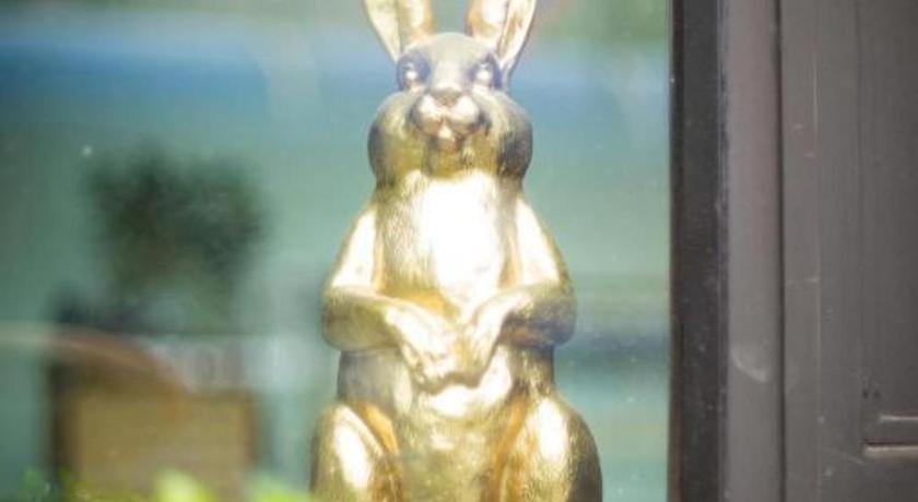 The Rabbit'S Hole Hostel 曼谷 外观 照片