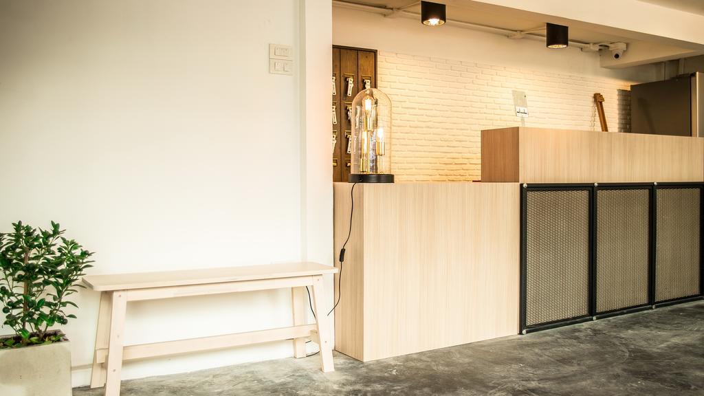 The Rabbit'S Hole Hostel 曼谷 外观 照片